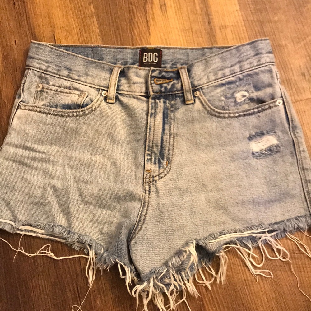 BDG GIRLFRIEND HIGH RISE  SHORTS